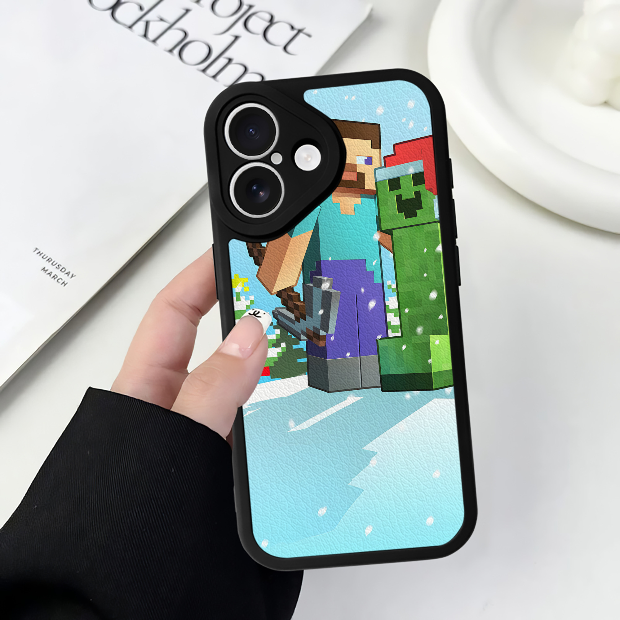 （画像用） マインクラフト ブロックの世界 Minecraft MC Block world 【iPhone 16シリーズ対応】シリコンスマホケース（レザー調） 材質：シリコン